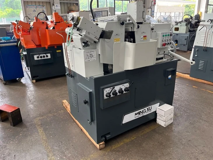 Precision Centerless Grinding Machine